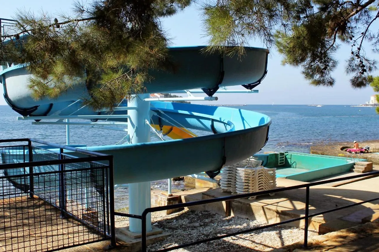 Apartments With A Parking Space Porec - 2216 Croatie